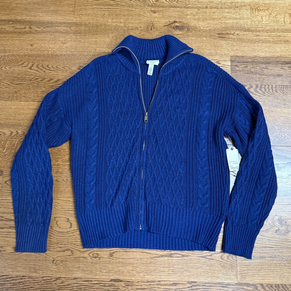 Women’s Blue Cable Knit Zipper Sweater
